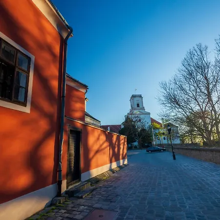 In - Nordtransdanubien 20390 Бюк