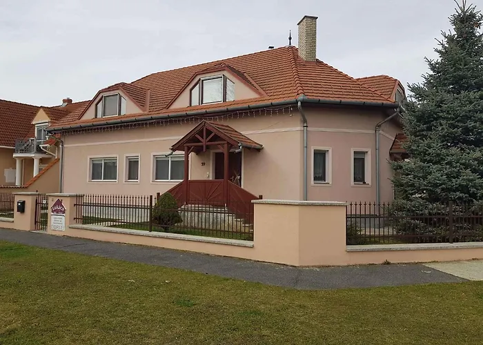 Апартаменты In - Nordtransdanubien 20390 *