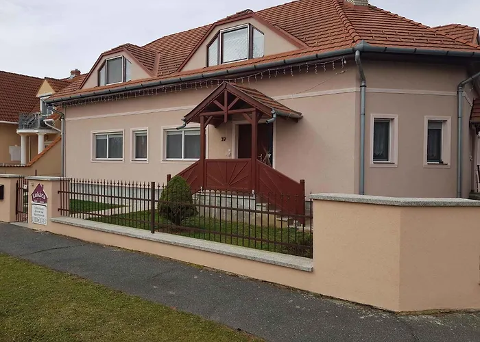 In - Nordtransdanubien 20390 Бюк