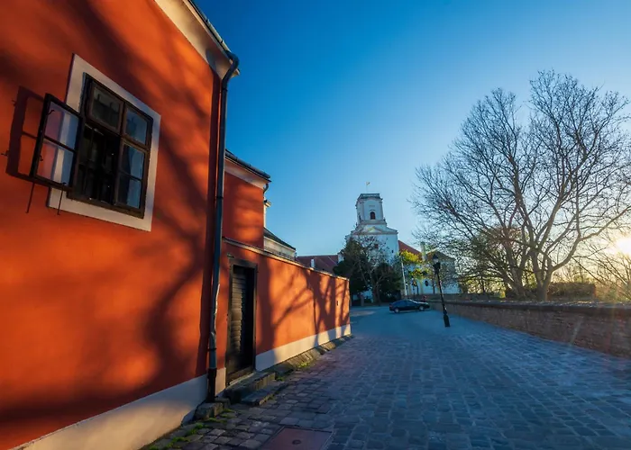 In - Nordtransdanubien 20390 Бюк